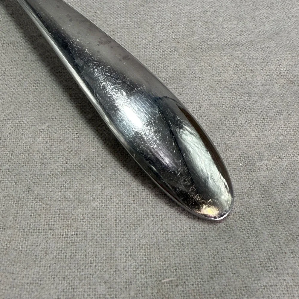 Oneida crest pattern
